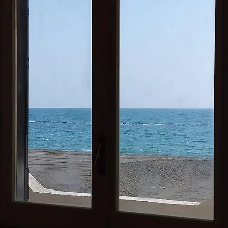 Editerranean Dream On The Sea Villa *